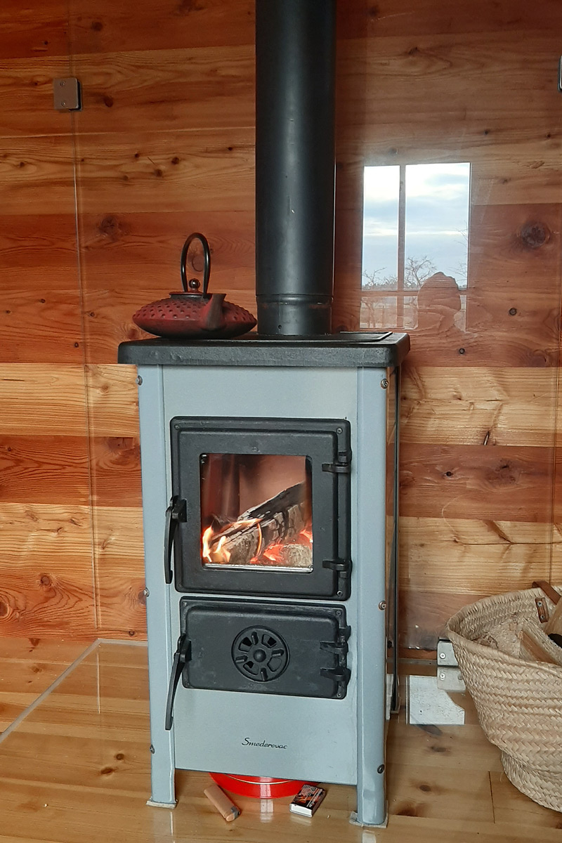 Ofen im Behandlungsraum